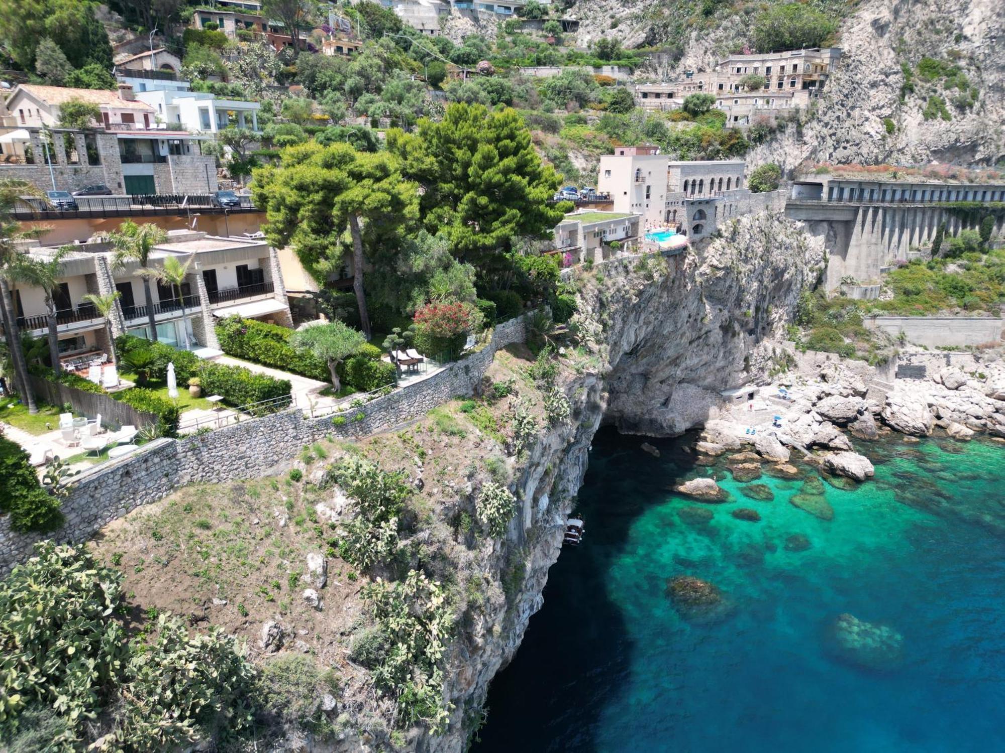 Villa Infinity Vista Mare E Relax Taormina Exterior photo